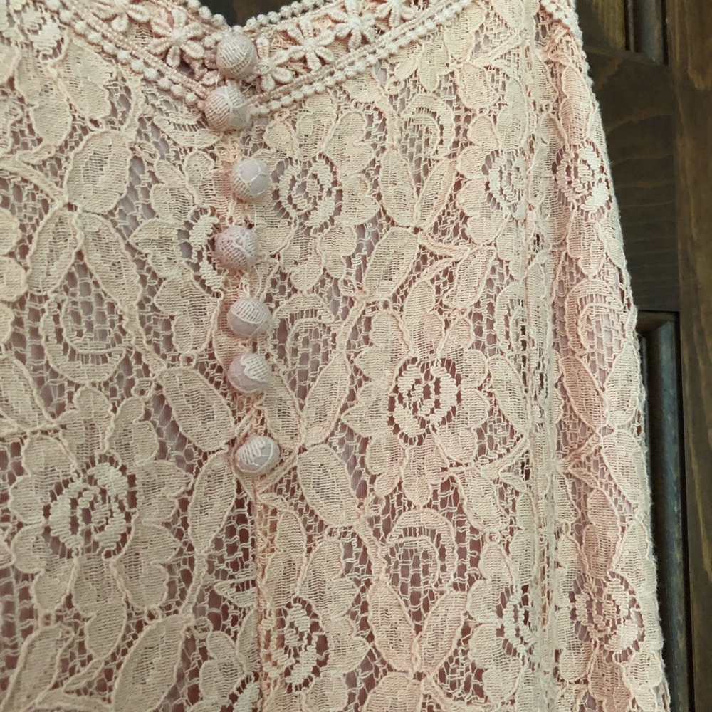 Flowery and lace dress